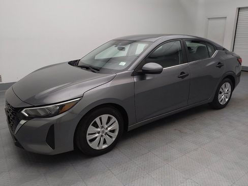 Used 2025 Nissan Sentra S image 2