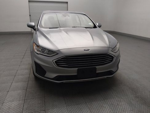 Used 2020 Ford Fusion SE FWD image 14