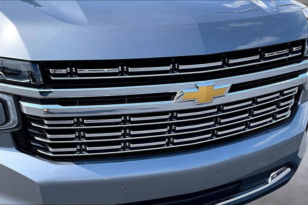 Used 2022 Chevrolet Suburban Premier AWD/4WD image 29