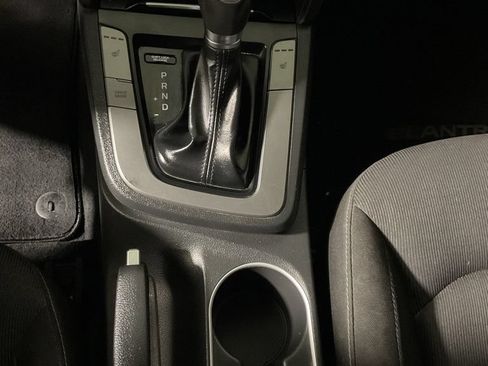 Used 2017 Hyundai Elantra Value Edition FWD image 30