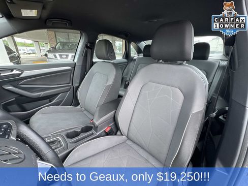 Used 2025 Volkswagen Jetta Sport FWD image 48