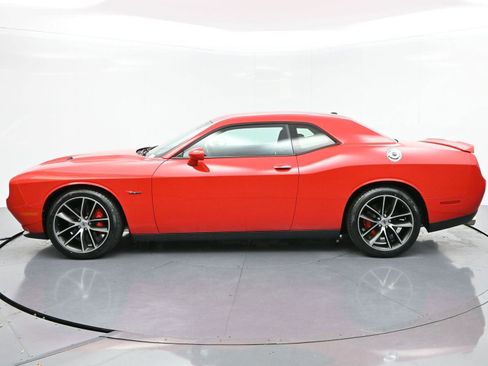 Used 2018 Dodge Challenger R/T w/ Performance Handling Group image 4