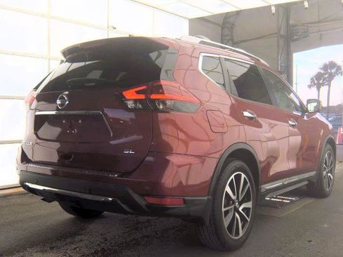 Used 2019 Nissan Rogue SL w/ Premium Package FWD image 4