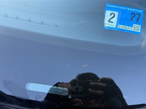 Used 2020 Volkswagen Tiguan SE R-Line image 3