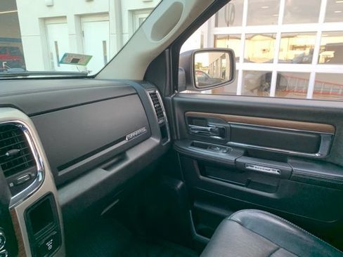 Used 2016 RAM 1500 Laramie w/ Convenience Group AWD/4WD image 20