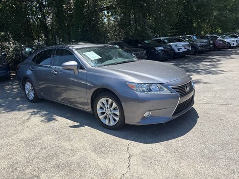 Used 2015 Lexus ES 300h FWD image 4