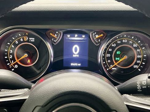 Used 2020 Jeep Wrangler Unlimited Sport image 24