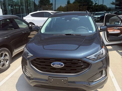Used 2024 Ford Edge SEL w/ Sport Appearance Package AWD/4WD image 3
