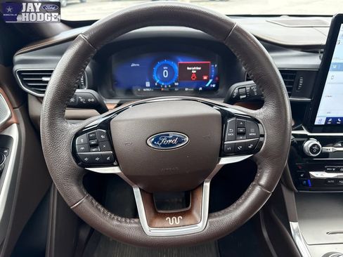 Used 2022 Ford Explorer King Ranch AWD/4WD image 26