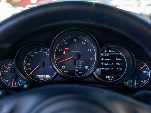 Used 2015 Porsche Panamera image 51