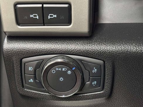 Used 2019 Ford F150 Lariat AWD/4WD image 28
