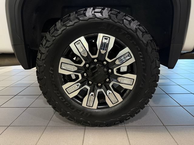 Used 2024 GMC Sierra 2500 Denali w/ Denali Reserve Package AWD/4WD image 9