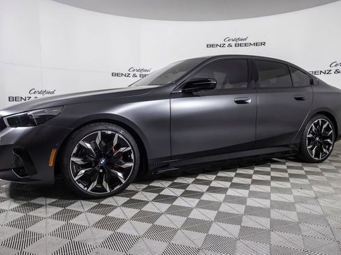 Used 2025 BMW i5 M60 w/ Executive Package image 9