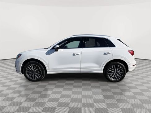 Used 2021 Audi Q3 2.0T Premium AWD/4WD image 2