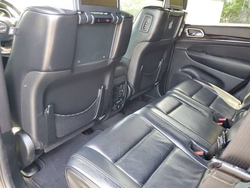 Used 2017 Jeep Grand Cherokee Overland AWD/4WD image 13