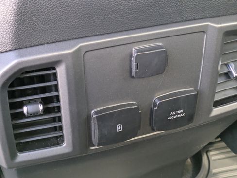 Used 2020 Ford F150 XLT w/ Equipment Group 302A Luxury image 14