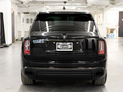 Certified 2023 Rolls-Royce Cullinan Black Badge image 12