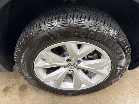 Used 2019 Volkswagen Atlas SE image 28