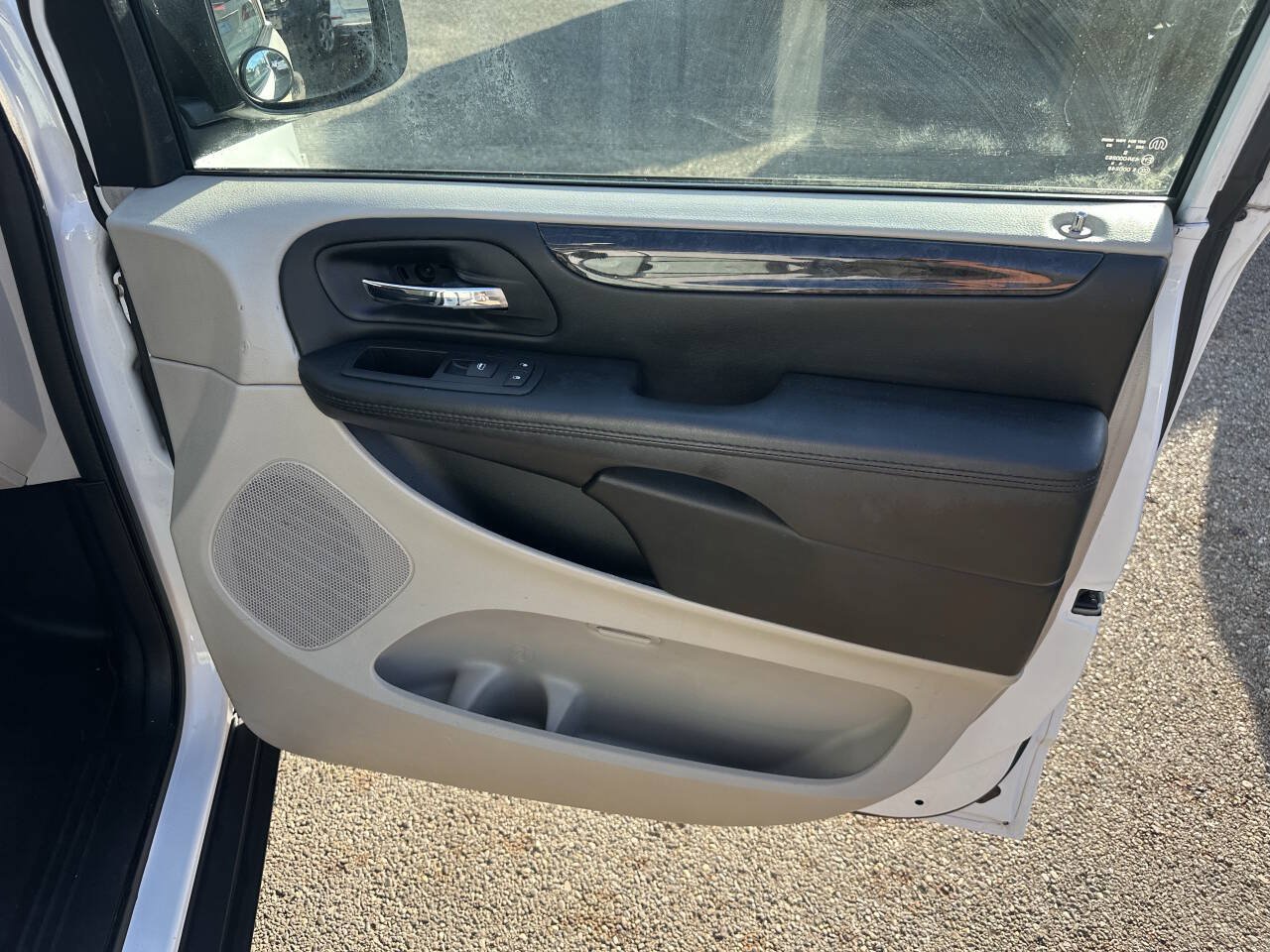 Used 2015 RAM C/V Tradesman FWD image 21