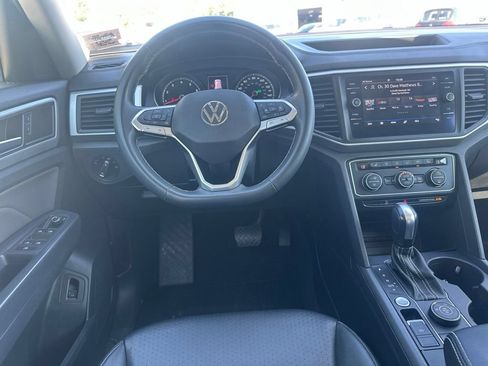 Used 2021 Volkswagen Atlas SE w/ Panoramic Sunroof Package AWD/4WD image 17