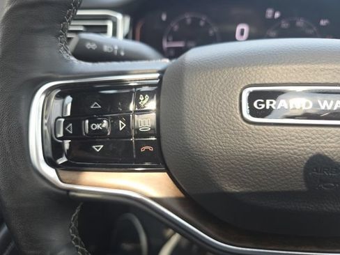 Used 2025 Jeep Grand Wagoneer 4WD image 28