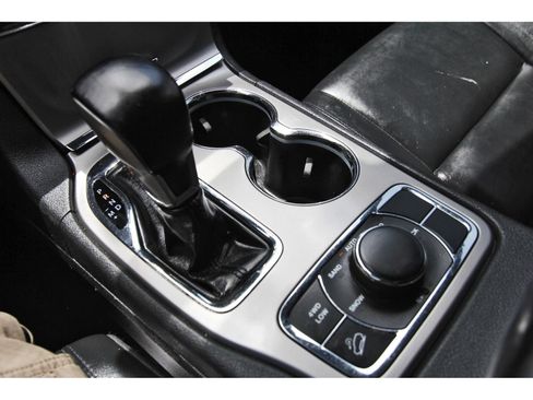 Used 2021 Jeep Grand Cherokee Limited AWD/4WD image 29