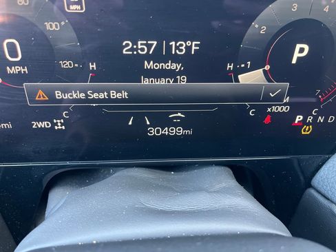 Used 2025 GMC Yukon Denali image 3