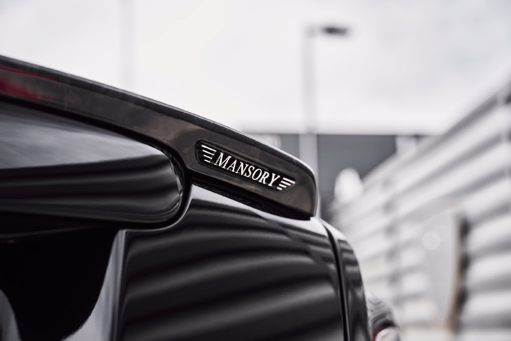 Used 2023 Rolls-Royce Phantom Sedan RWD image 17