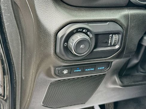Used 2023 Jeep Wrangler Unlimited Rubicon 4xe w/ Cold Weather Group AWD/4WD image 11