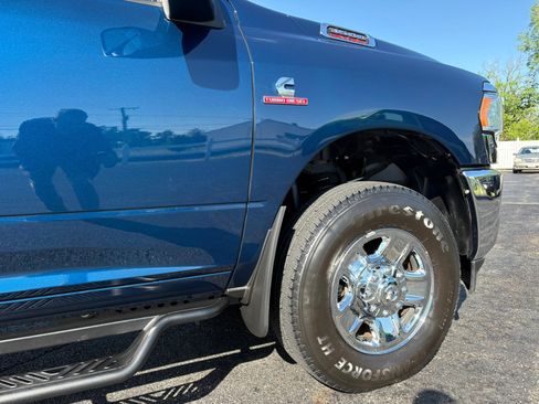Used 2024 RAM 3500 Tradesman w/ Chrome Appearance Group AWD/4WD image 21