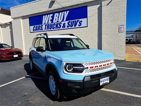 New 2025 Ford Bronco Sport Heritage w/ Convenience Package image 1