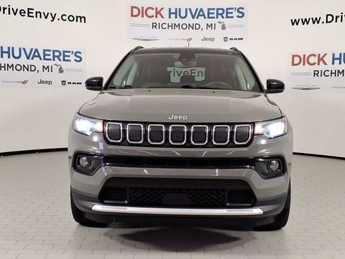 Used 2022 Jeep Compass Limited AWD/4WD image 2