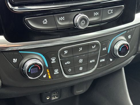 Certified 2023 Chevrolet Traverse High Country image 25