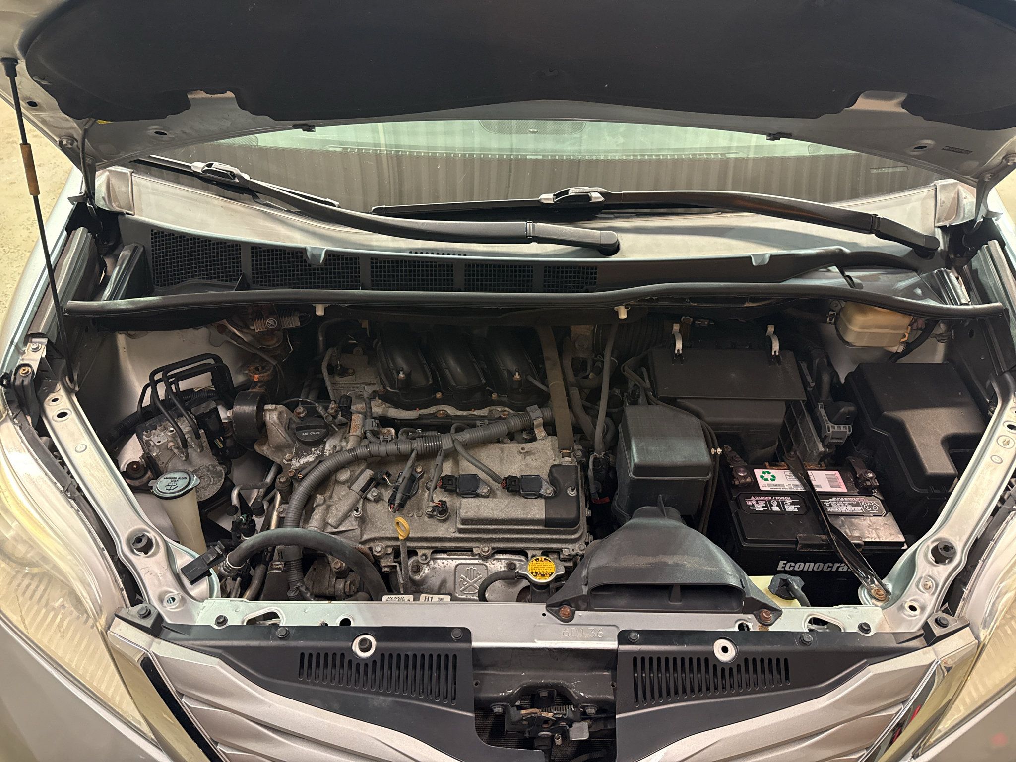 Used 2015 Toyota Sienna LE FWD image 32