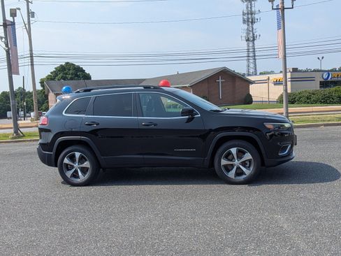 Used 2022 Jeep Cherokee Limited AWD/4WD image 10