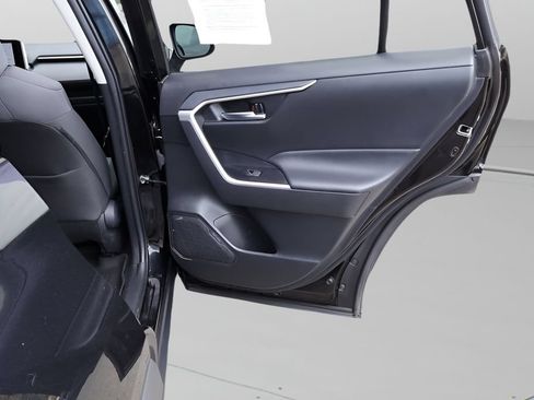 Certified 2025 Toyota RAV4 XLE AWD/4WD image 18