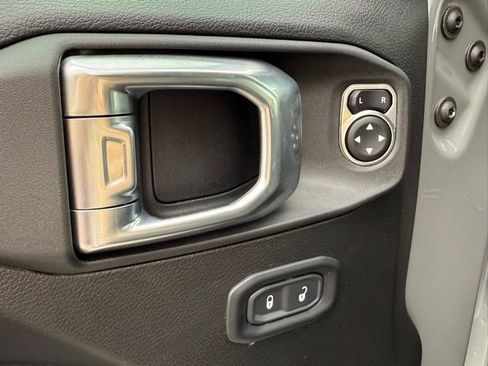 Used 2023 Jeep Wrangler Sport S image 12