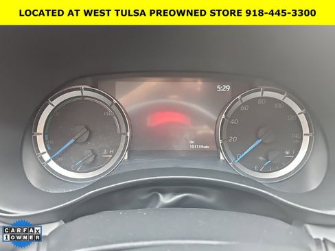 Used 2023 Toyota Highlander LE AWD/4WD image 2
