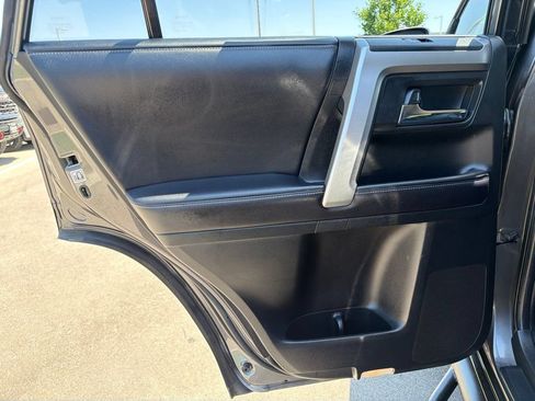 Used 2019 Toyota 4Runner SR5 Premium AWD/4WD image 19