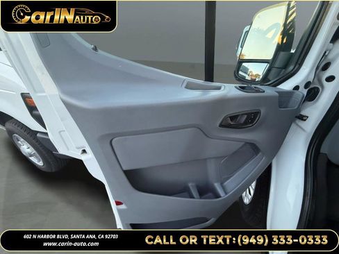 Used 2017 Ford Transit 150 XLT image 22