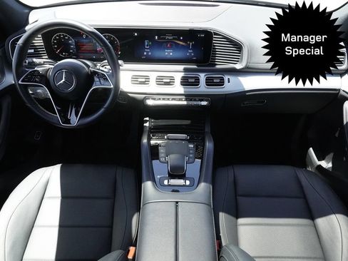 Used 2025 Mercedes-Benz GLS 450 4MATIC image 9