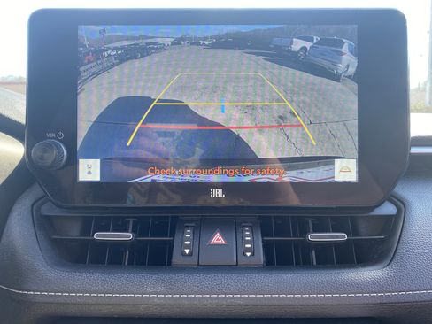 Used 2023 Toyota RAV4 XLE Premium image 18