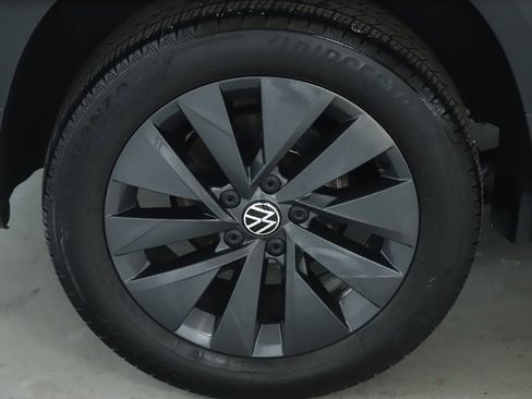 Used 2024 Volkswagen Taos S image 12
