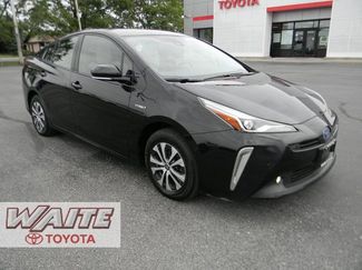 Used 2019 Toyota Prius LE AWD/4WD video 1
