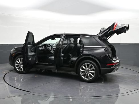 Used 2022 Lincoln Corsair AWD w/ Premium Package image 39