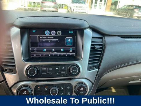 Used 2015 Chevrolet Suburban LTZ RWD image 10