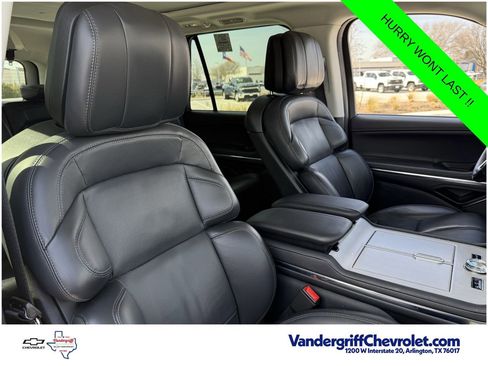 Used 2025 Lincoln Navigator Reserve AWD/4WD image 19