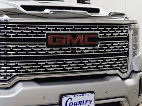 Used 2022 GMC Sierra 3500 Denali w/ Denali Ultimate Package image 11