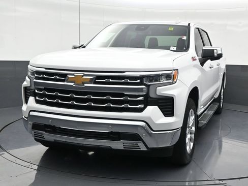 Used 2022 Chevrolet Silverado 1500 LTZ w/ Z71 Off-Road Package image 9