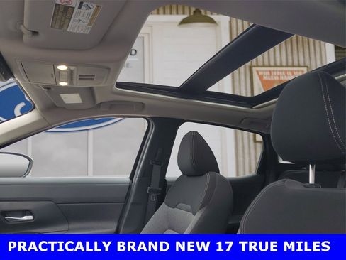 Used 2025 Nissan Kicks SV w/ SV Premium Package image 8